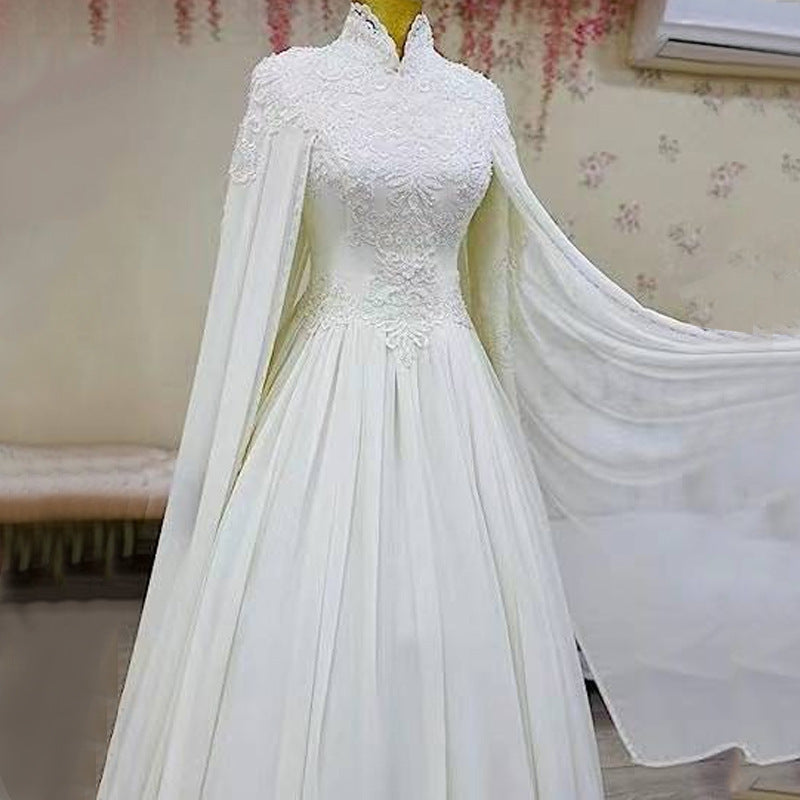 Découvrez notre Élégante Robe de Mariée en Dentelle !