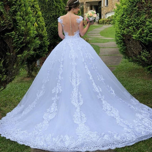 Robe de mariée en dentelle inspiration vintage