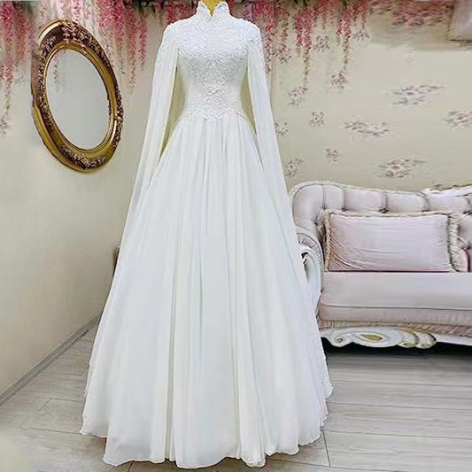 Découvrez notre Élégante Robe de Mariée en Dentelle !