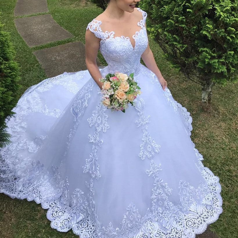 Robe de mariée en dentelle inspiration vintage