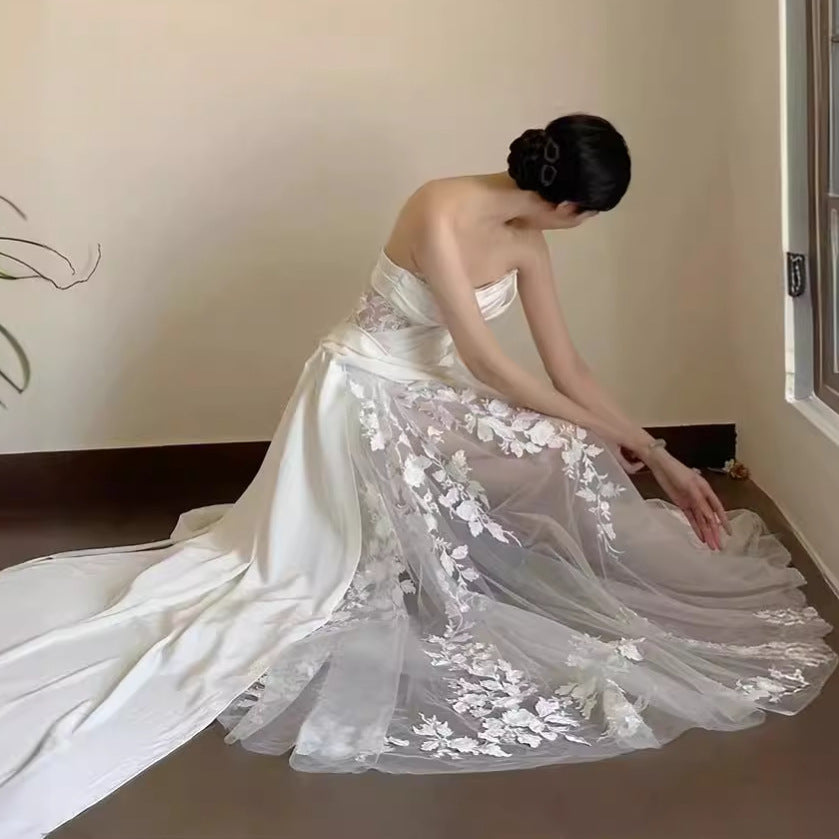 Robe de mariée sirène en dentelle satinée